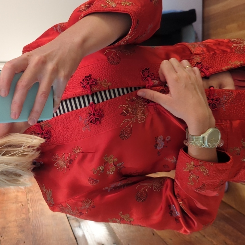 Solz Squirrel | Vintage 100% Silk Embroidered Reversible Mandarin Jacket Size S